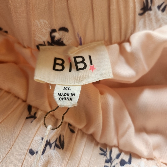 💐NWT- BIBI Floral Skirt XL - Picture 2 of 3